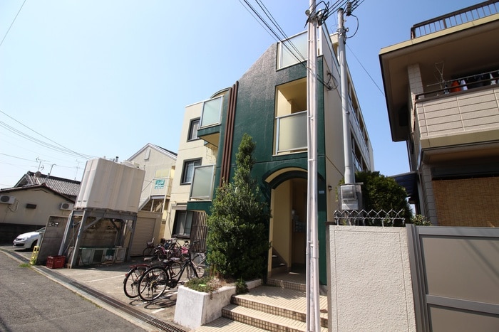 カ－サ３９６の物件外観写真