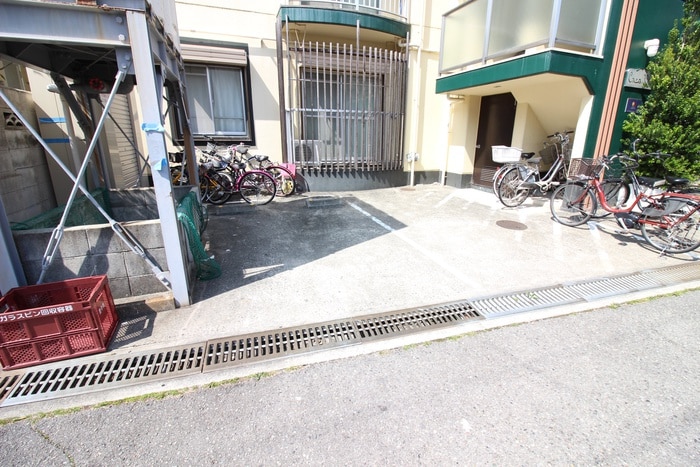 カ－サ３９６の物件外観写真