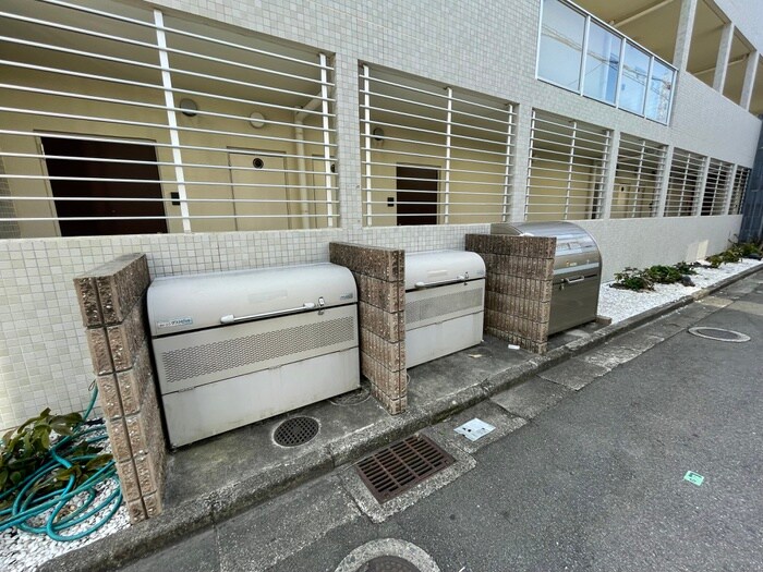 ＲＡＧＬＡＮ枚方の物件外観写真