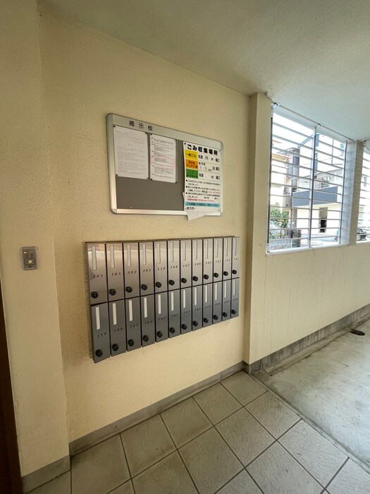 ＲＡＧＬＡＮ枚方の物件外観写真