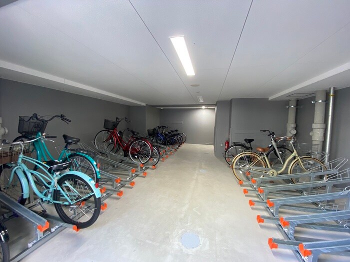 プレサンスOSAKA東中本エシデルの物件外観写真