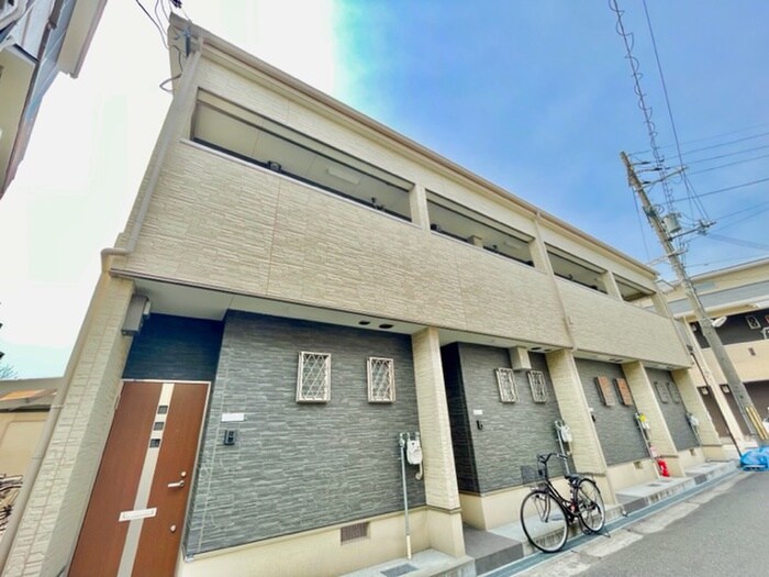 南ハイツ３号棟の物件外観写真