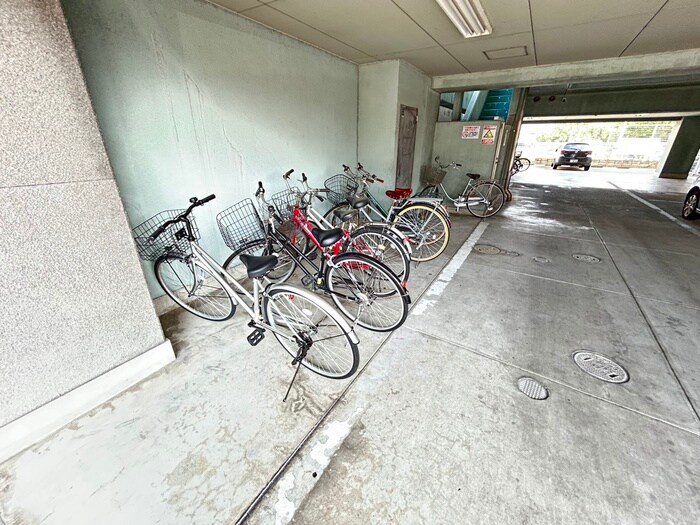 高辻ロイヤルフラッツの物件外観写真