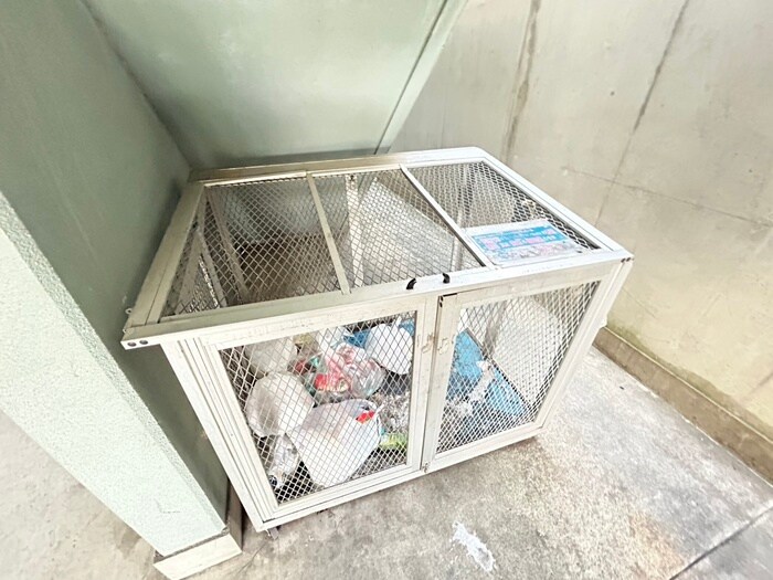 高辻ロイヤルフラッツの物件外観写真