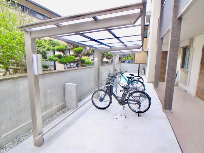 Ｄーｒｏｏｍ南塚口の物件外観写真