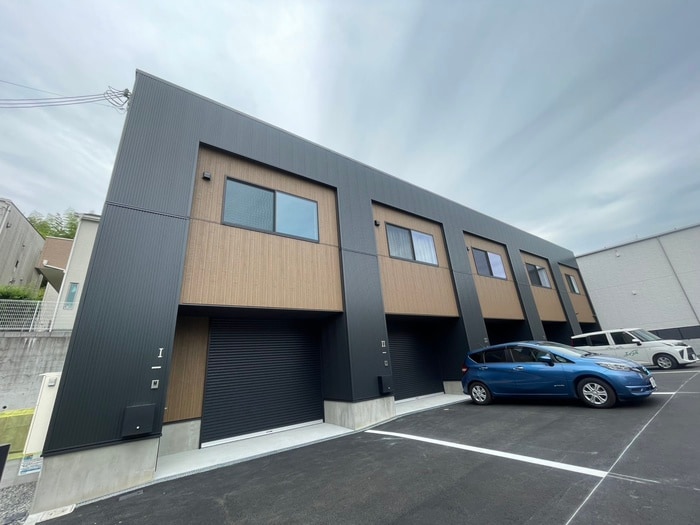 ＡＭＢＩＴＩＯＵＳ枚方市駅前の物件外観写真