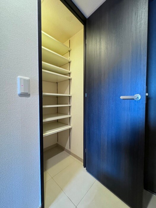 ジョイシティ二条城前の物件内観写真