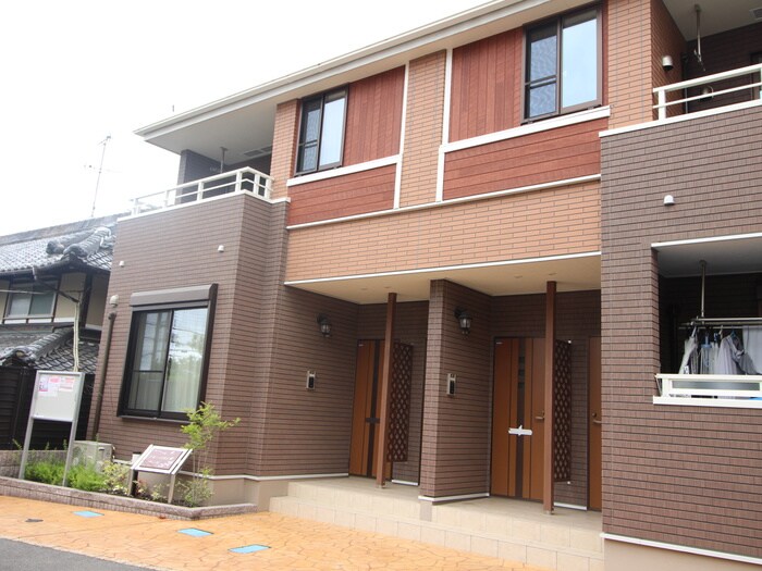 ブル－スカイⅢの物件外観写真