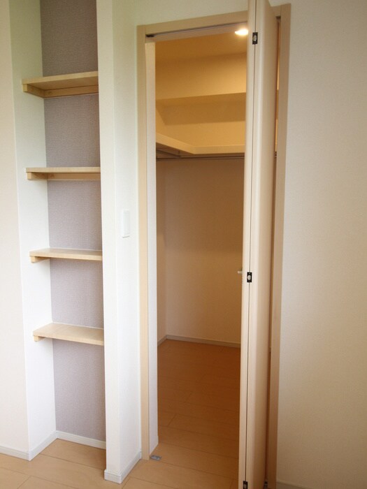 ブル－スカイⅢの物件内観写真