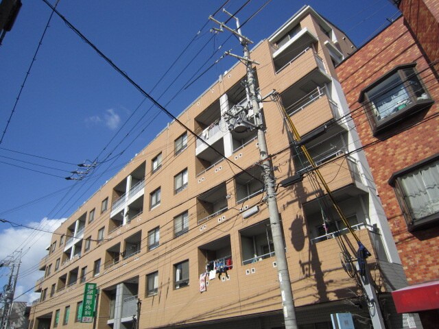 コルナス西館の物件外観写真