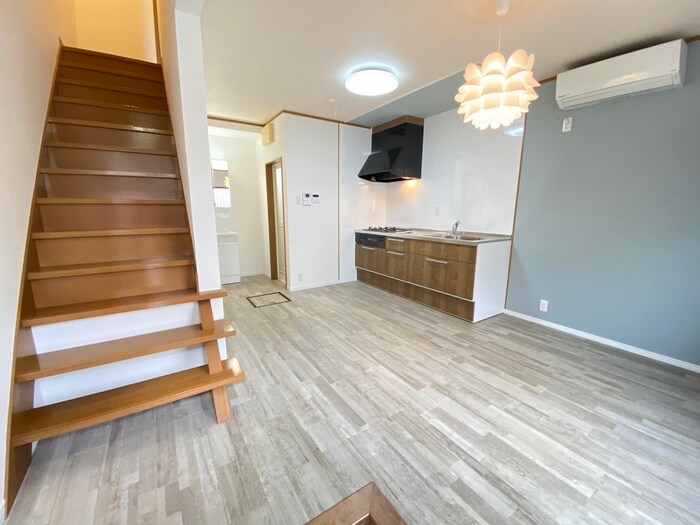 フローリァン御前の物件内観写真