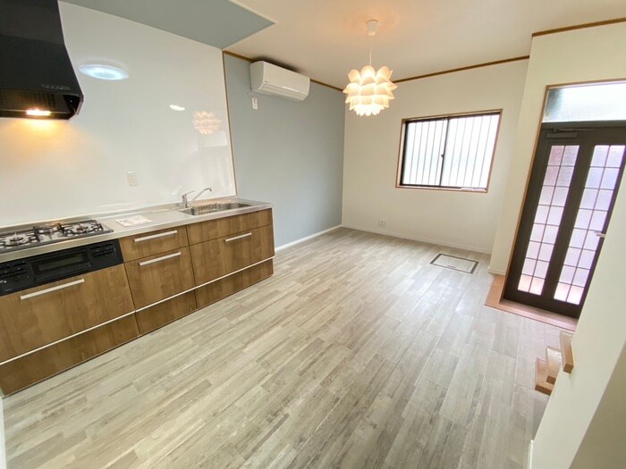 フローリァン御前の物件内観写真