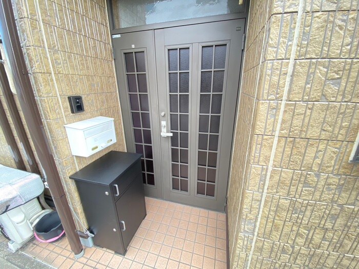 フローリァン御前の物件外観写真