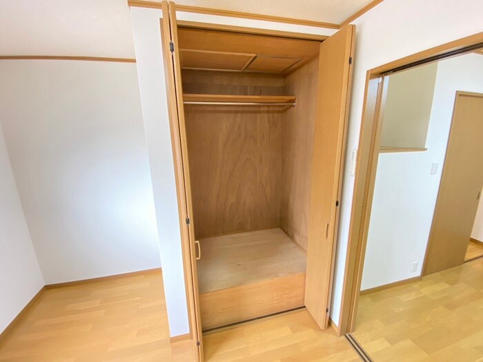 フローリァン御前の物件内観写真