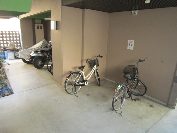 第２クラウンハイツの物件外観写真