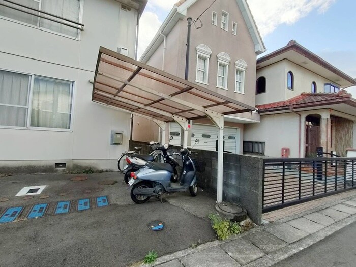 コ－ポプラミスの物件外観写真