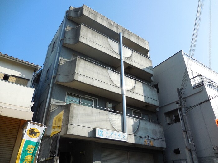 メゾンラフィ－ネの物件外観写真