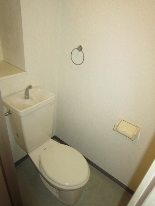 メゾンラフィ－ネの物件内観写真