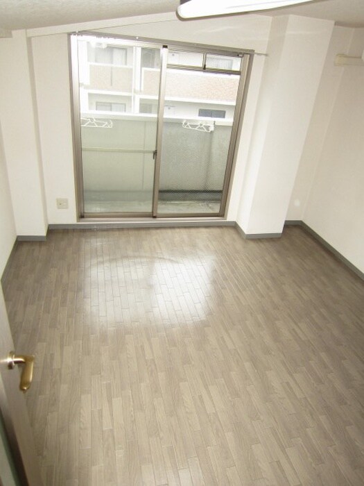 メゾンラフィ－ネの物件内観写真