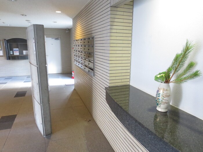 マンションあぜりあの物件外観写真