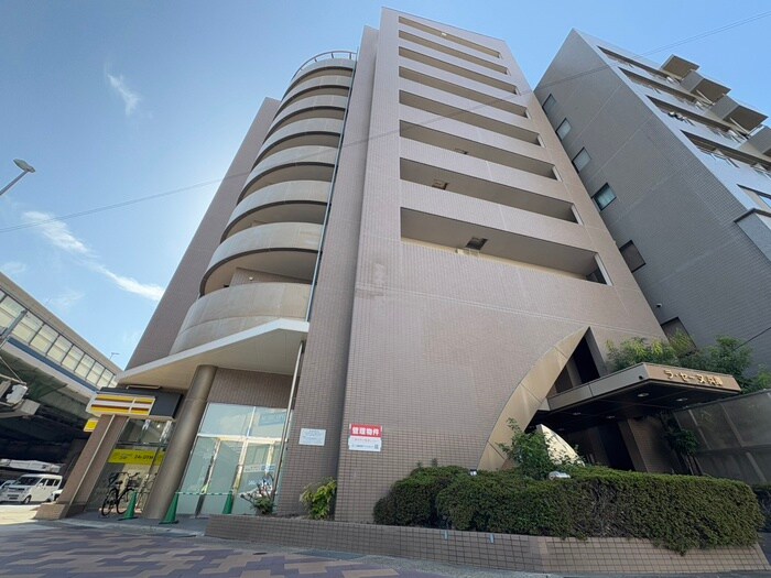 ラ・セーヌ兵庫の物件外観写真