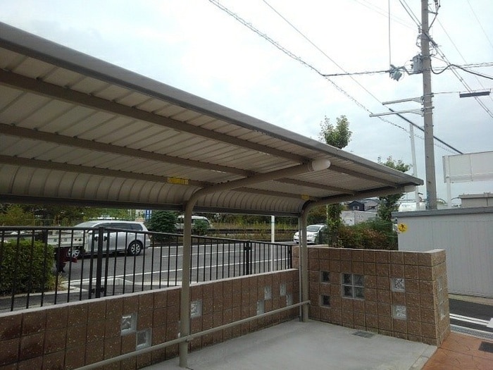 アイビ－プレイスの物件外観写真