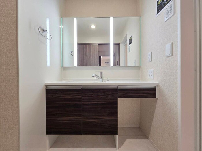 GRAMM六地蔵A棟の物件内観写真