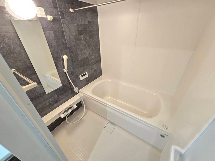 GRAMM六地蔵A棟の物件内観写真