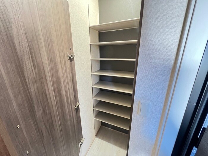 GRAMM六地蔵A棟の物件内観写真