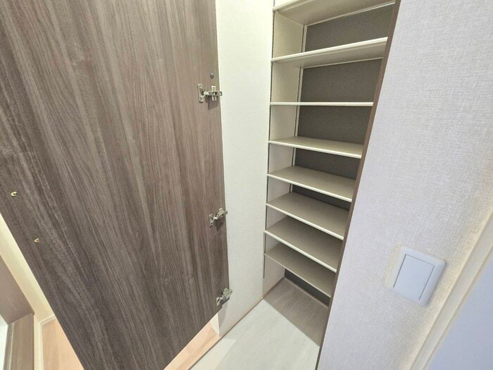 GRAMM六地蔵A棟の物件内観写真