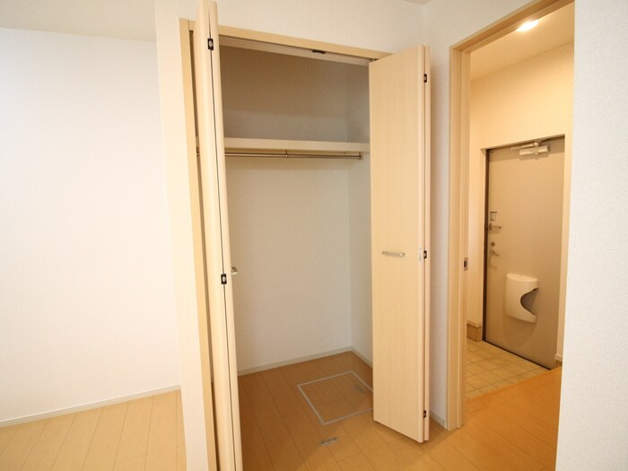 エレガント塚崎の物件内観写真