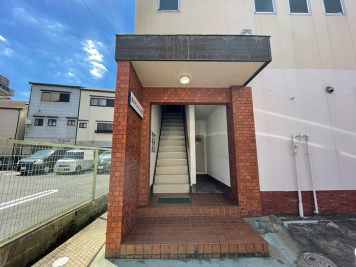 清水マンション第二の物件外観写真