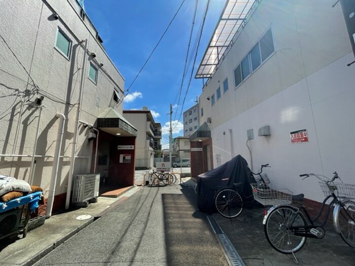 清水マンション第二の物件外観写真