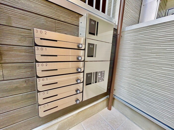 Laugh　Tale　２番館の物件外観写真