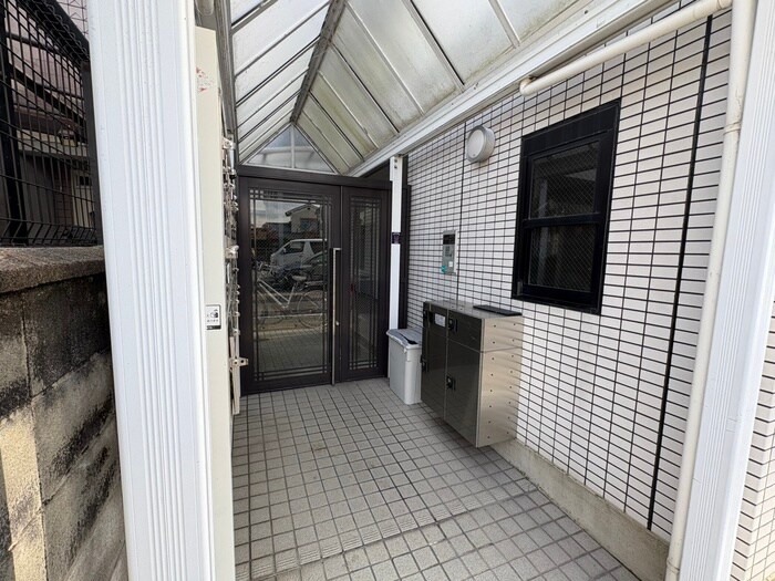 COCO西京極の物件外観写真