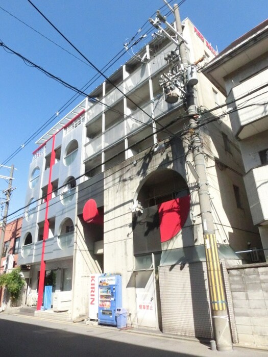 レッドボールコート上鳥羽の物件外観写真