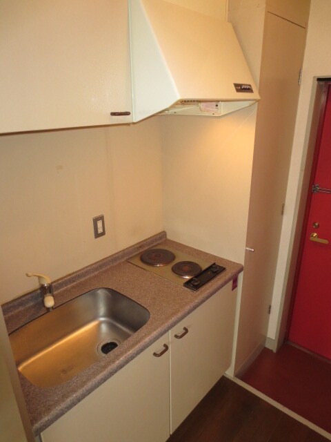 レッドボールコート上鳥羽の物件内観写真