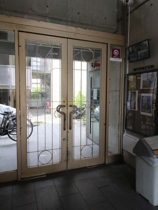 レッドボールコート上鳥羽の物件外観写真