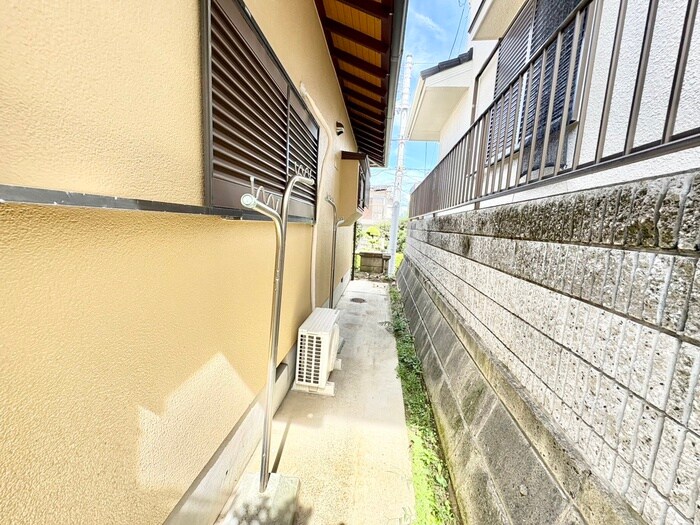 川西市萩原台西二丁目戸建の物件外観写真