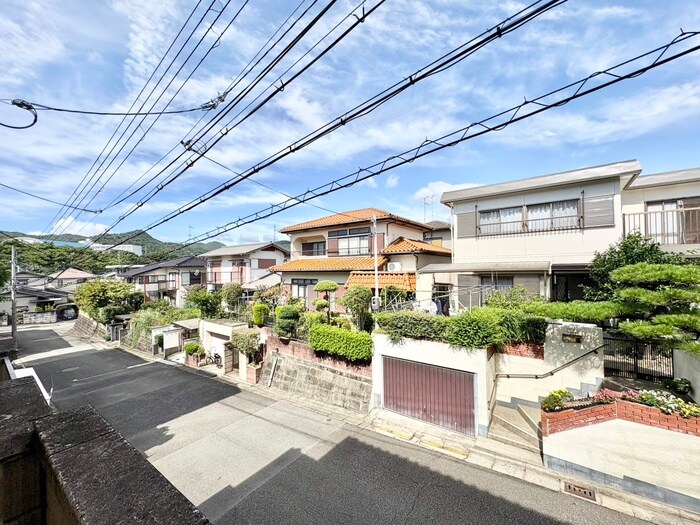 川西市萩原台西二丁目戸建の物件内観写真