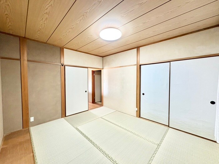 川西市萩原台西二丁目戸建の物件内観写真