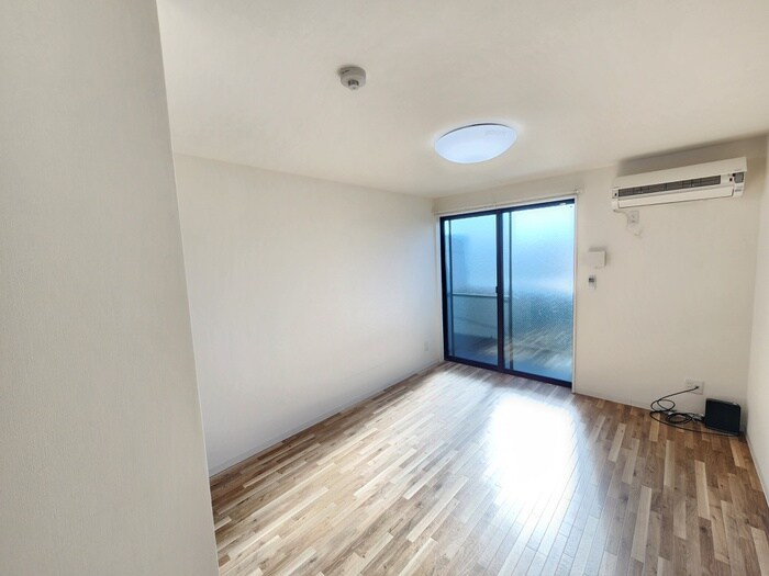 ノイヴェル小路の物件内観写真