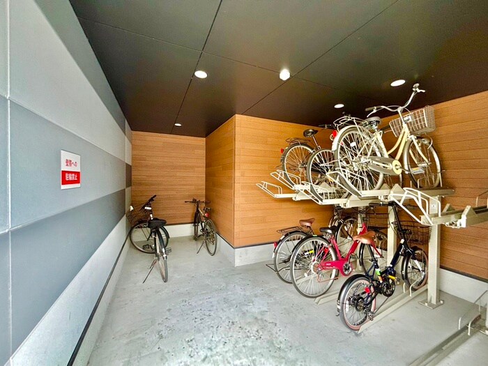 ノイヴェル小路の物件外観写真