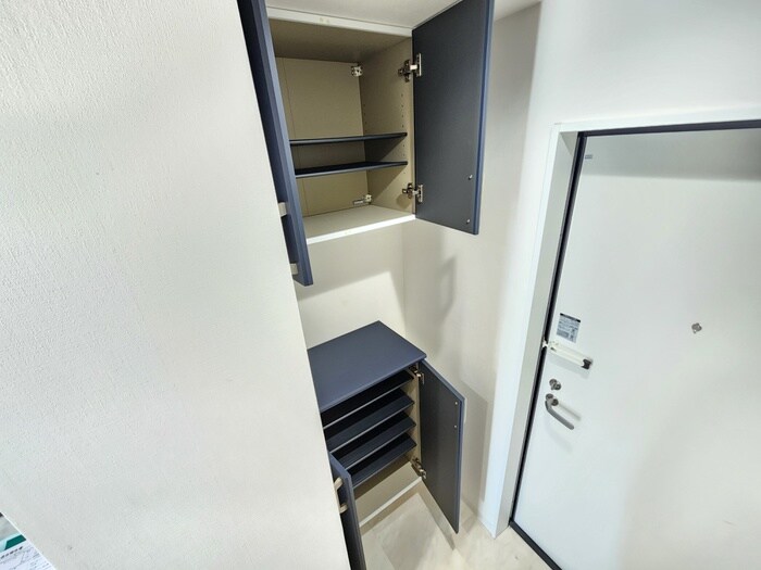 ノイヴェル小路の物件内観写真