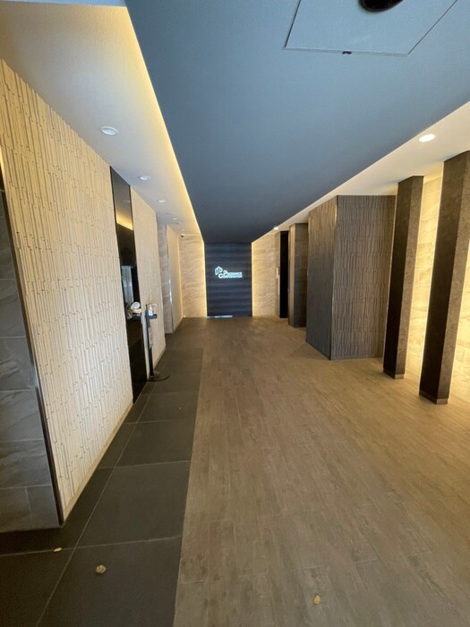 ﾌﾟﾚｻﾝｽOSAKADOMECITYｸﾛｽﾃｨ(407)の物件外観写真