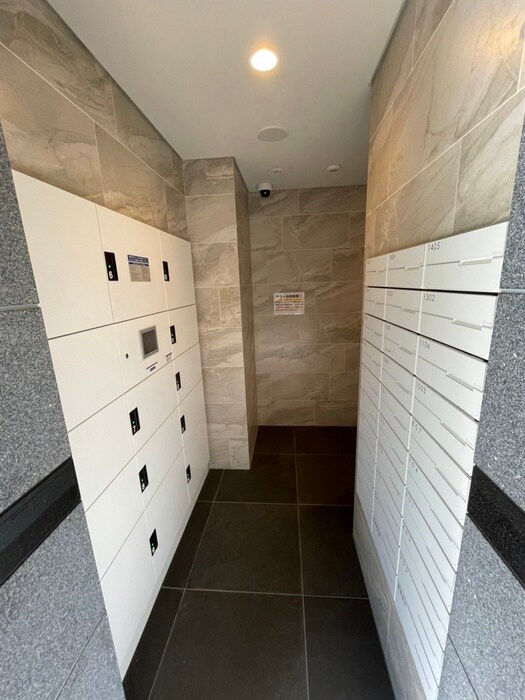 ﾌﾟﾚｻﾝｽOSAKADOMECITYｸﾛｽﾃｨ(407)の物件外観写真