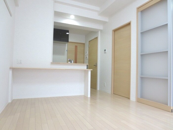 クリスタルコ－トの物件内観写真