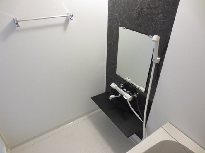 クリスタルコ－トの物件内観写真