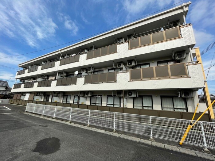 パストラルコートの物件外観写真