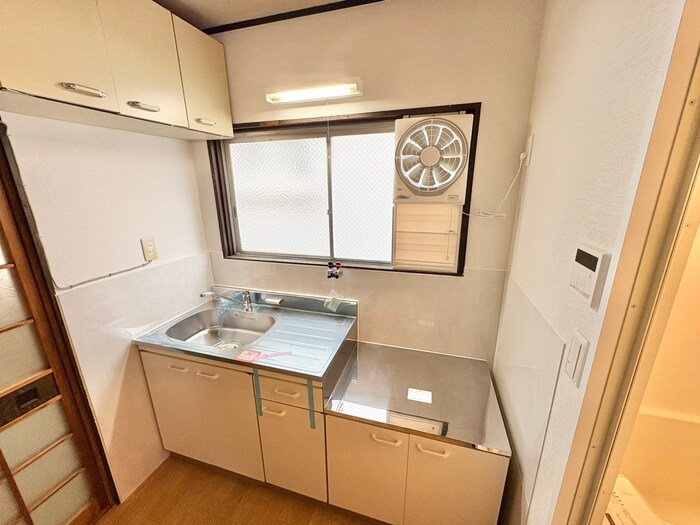 春日出コーポの物件内観写真